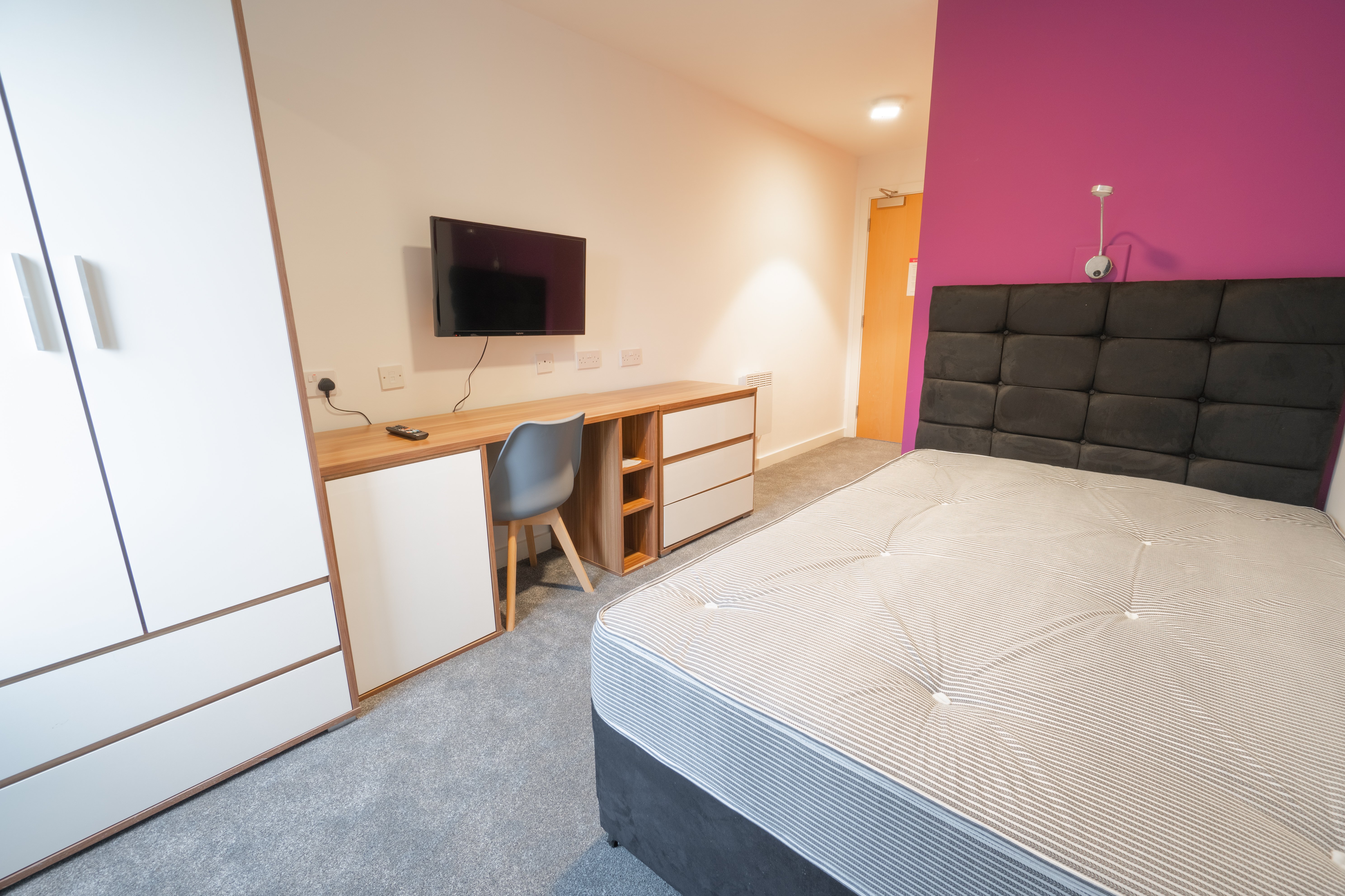 Unity-Square-Bedroom-3-Wide-8-of-10
